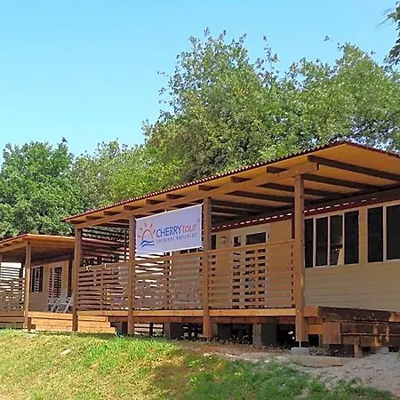 Tatil parkı Mobile Homes Comfort Capri Bijela Uvala Poreč