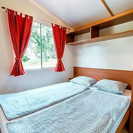 Mobile Homes Comfort Capri Bijela Uvala Tatil parkı 4*